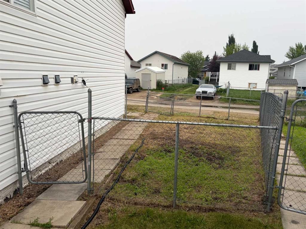 7213 105 Street  - Photo 3