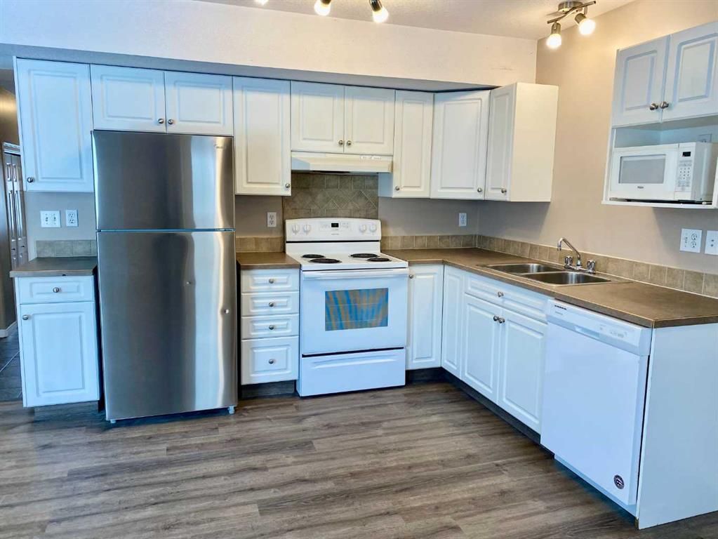 208, 10150 121 Avenue  - Photo 3