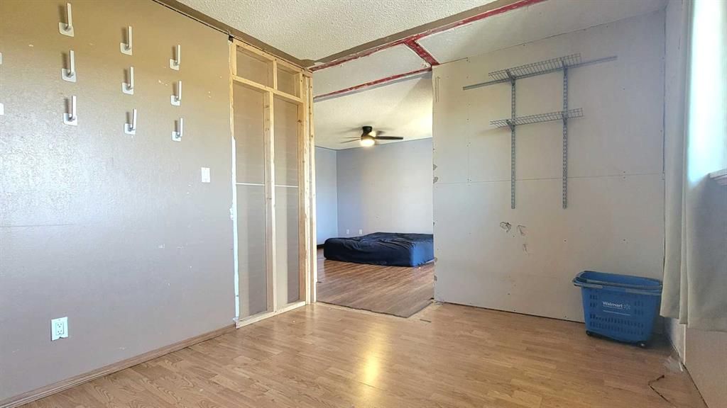 9810 102 Avenue  - Photo 13