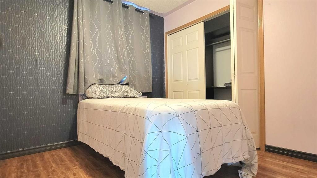 9810 102 Avenue  - Photo 14