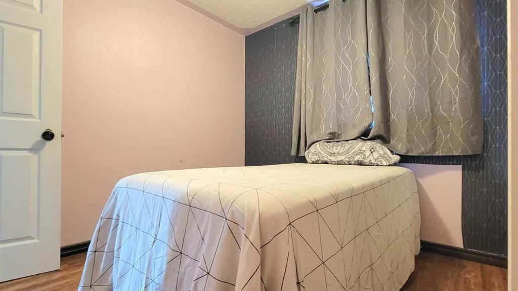 9810 102 Avenue  - Photo 15