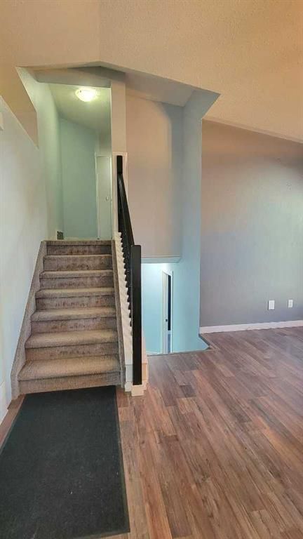 9810 102 Avenue  - Photo 8