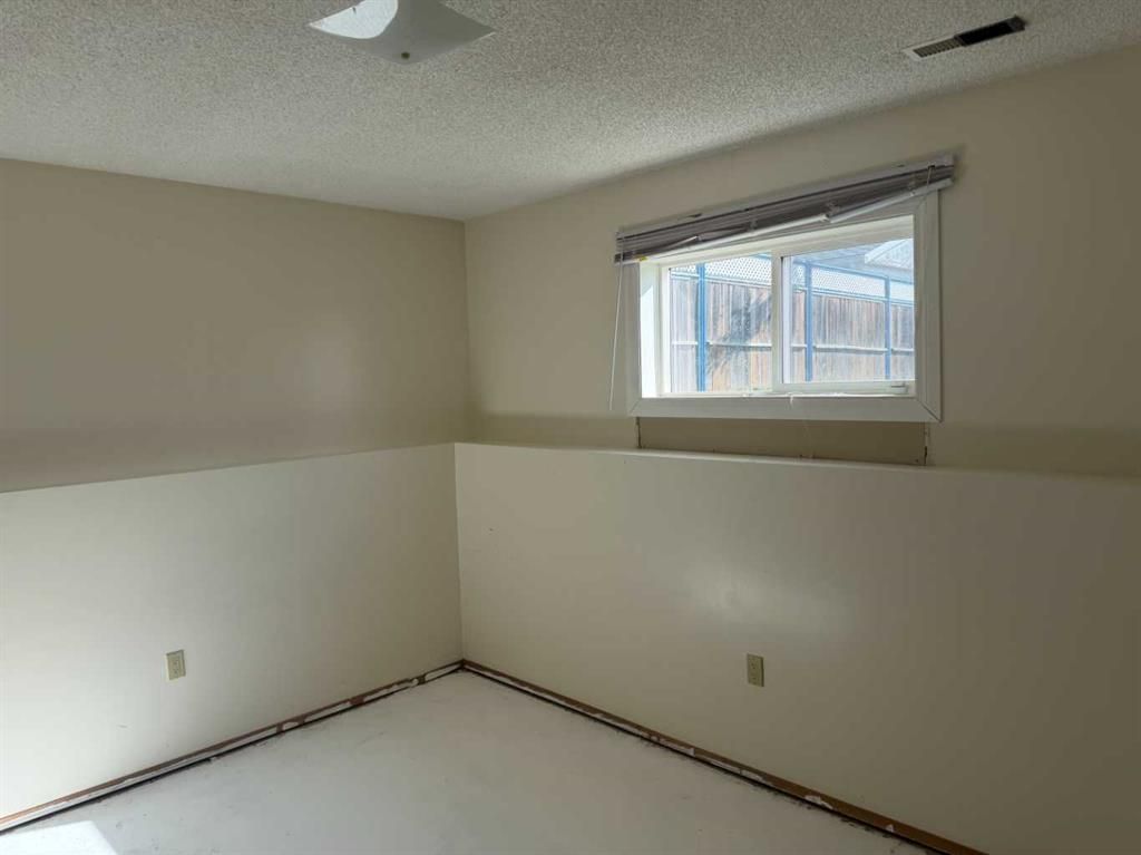 9915 97 Avenue  - Photo 10