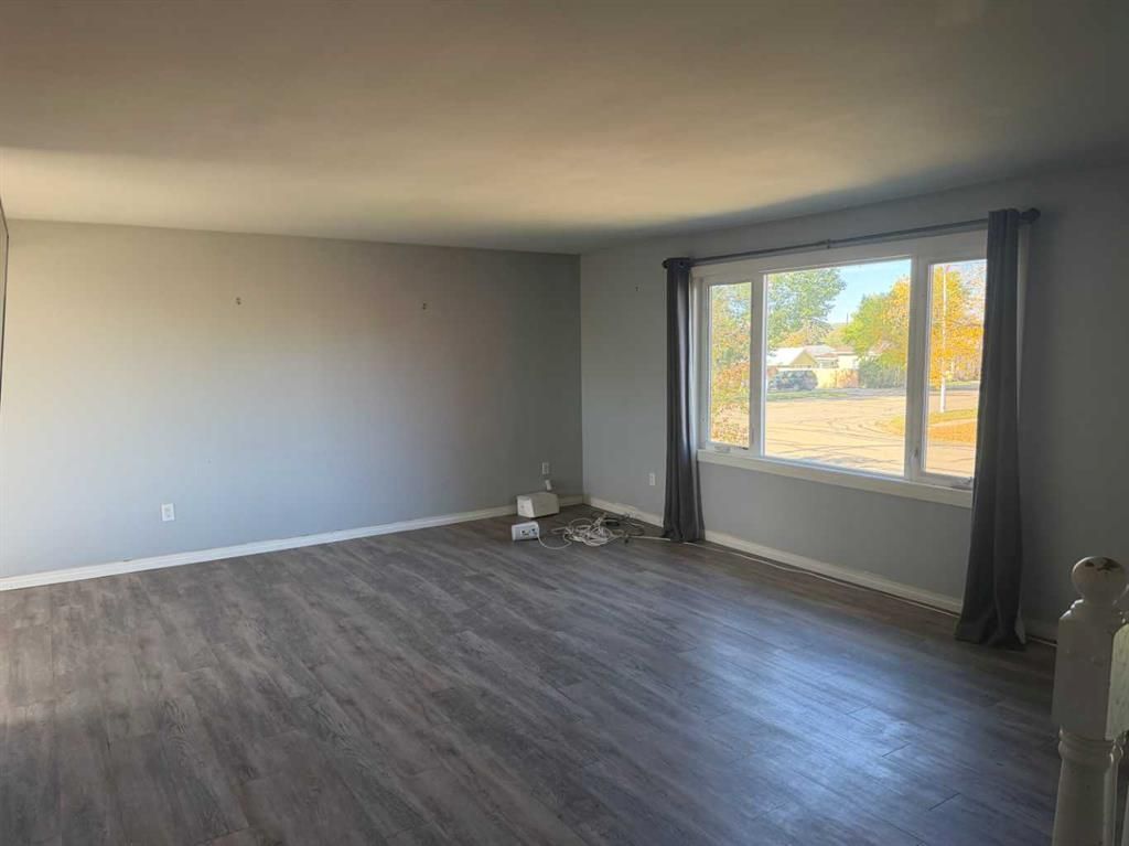 9915 97 Avenue  - Photo 6