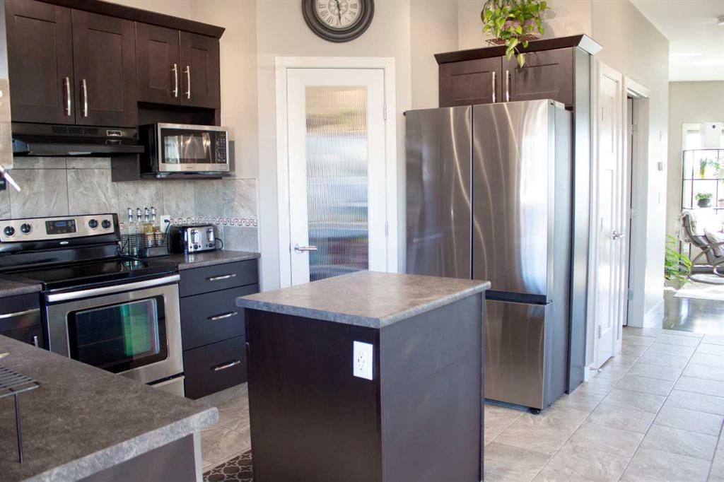 9402 88 Street  - Photo 9