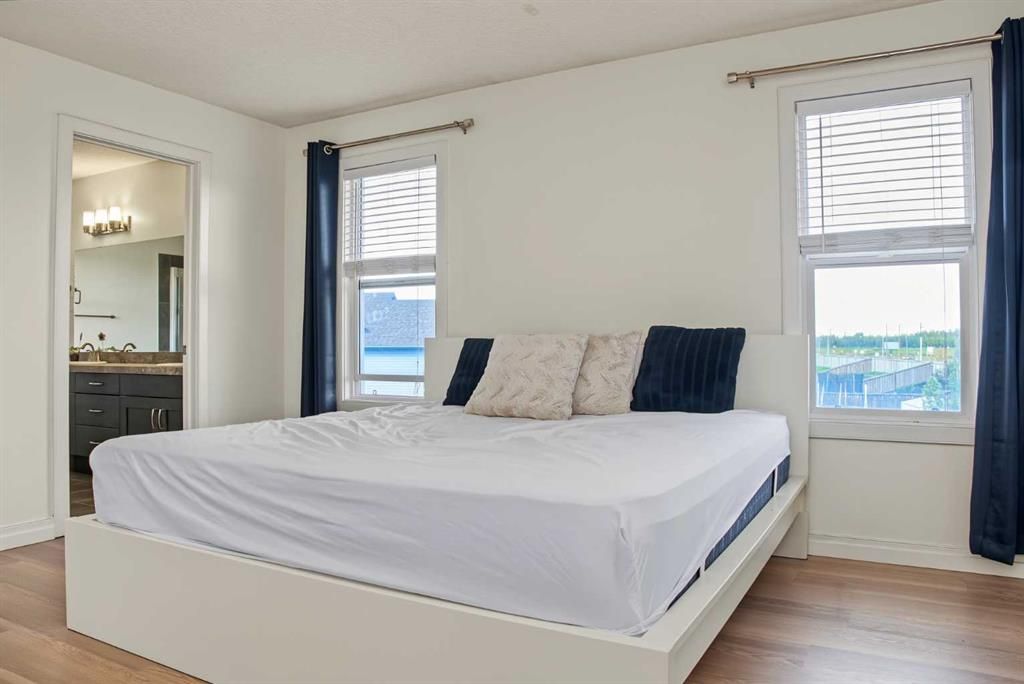 10821 60A Avenue  - Photo 16