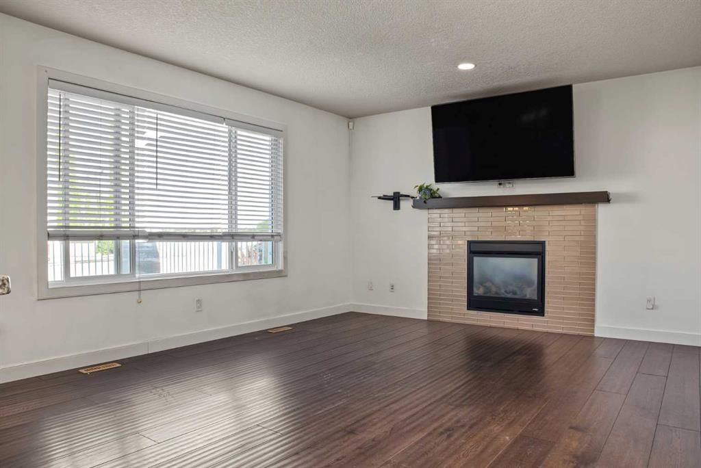 10821 60A Avenue  - Photo 5