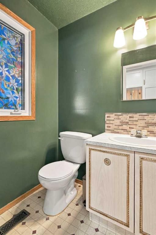 11107 94 Street  - Photo 11