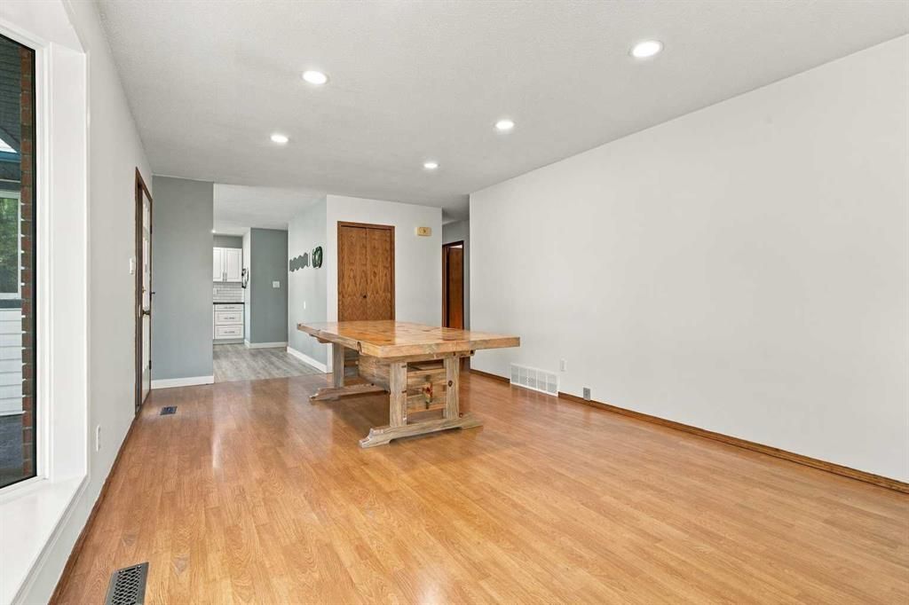 11107 94 Street  - Photo 17