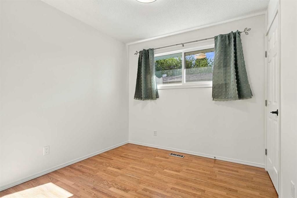 11107 94 Street  - Photo 22