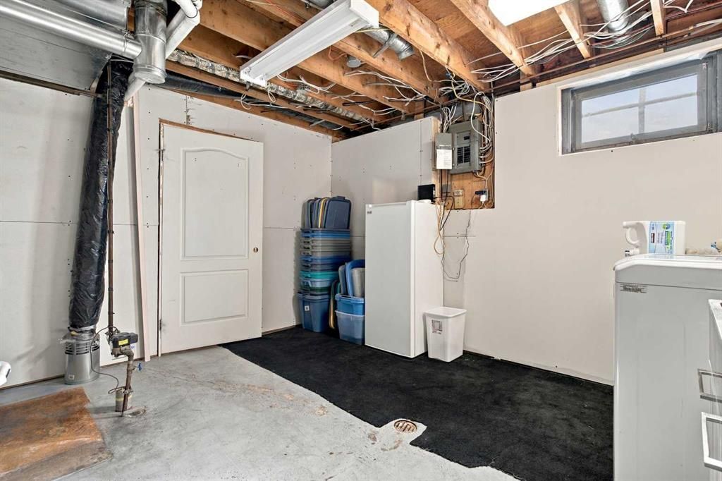 11107 94 Street  - Photo 32