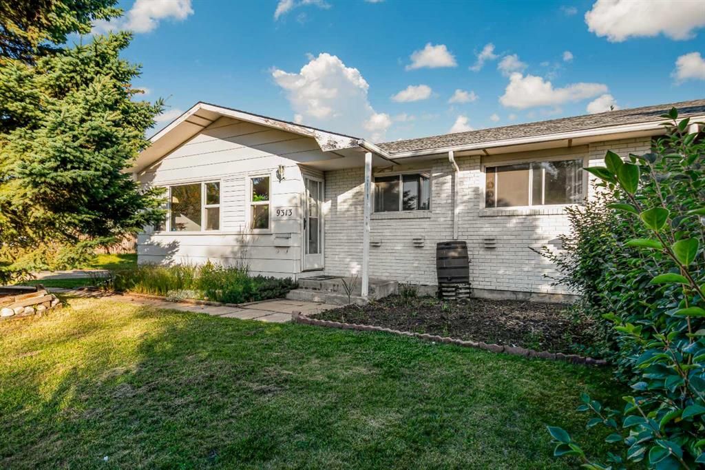 9313 111 Avenue  - Photo 1