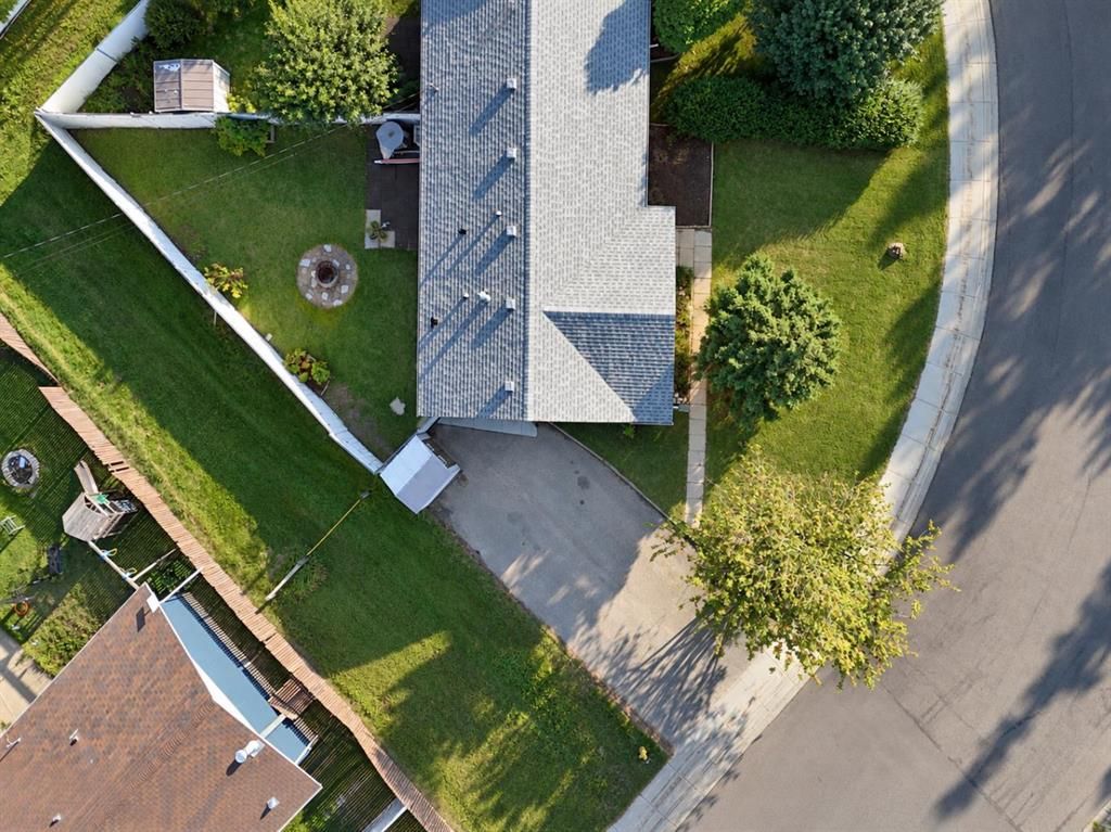 9313 111 Avenue  - Photo 34