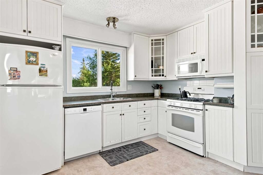 9313 111 Avenue  - Photo 9