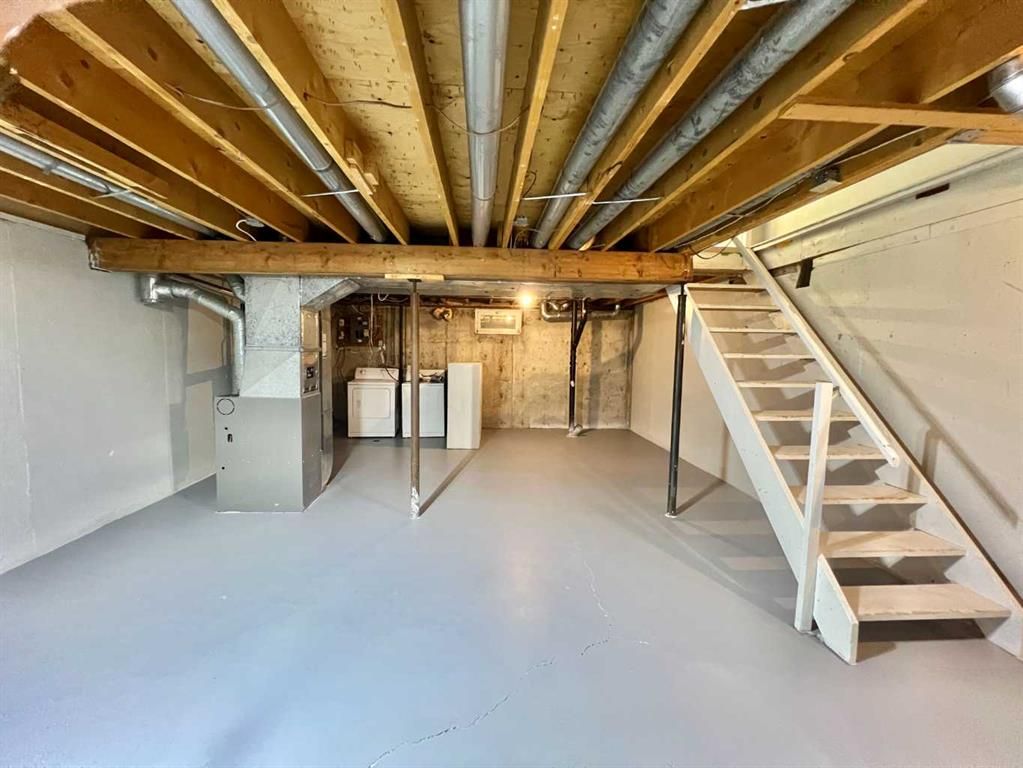 8111 94 Street  - Photo 14