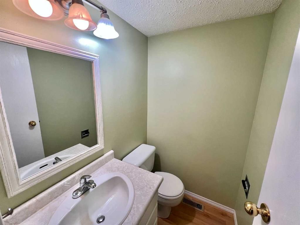 8111 94 Street  - Photo 7