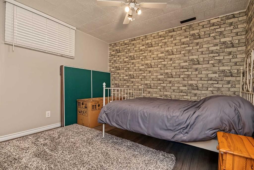 7633 97A Street  - Photo 25