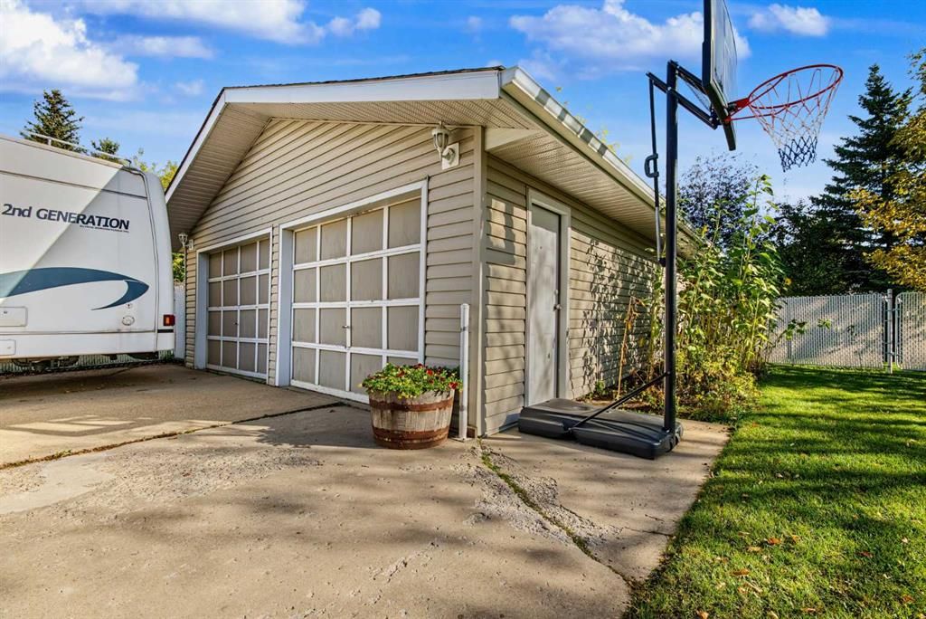 7633 97A Street  - Photo 29