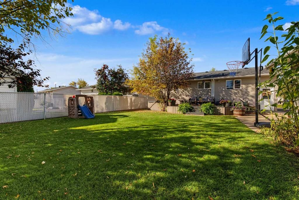 7633 97A Street  - Photo 32