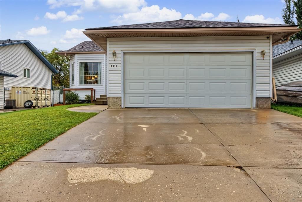 12418 96A Street  - Photo 1