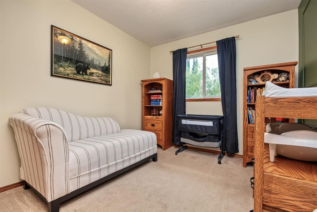 12418 96A Street  - Photo 15