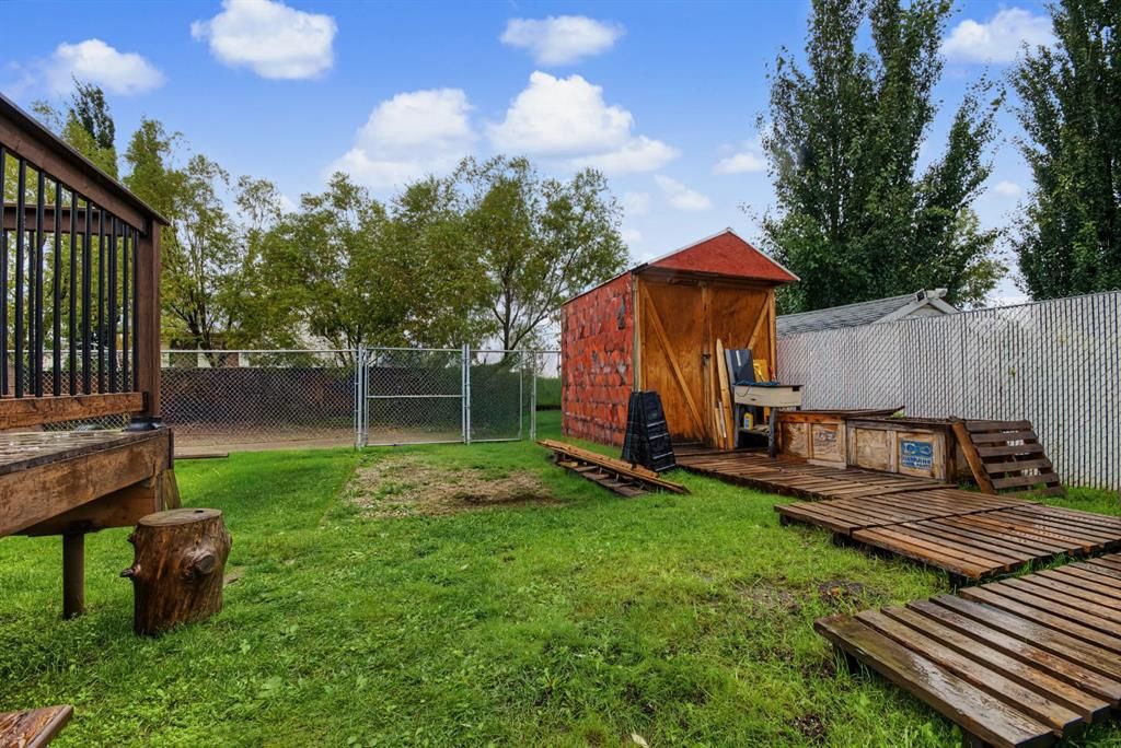 12418 96A Street  - Photo 25