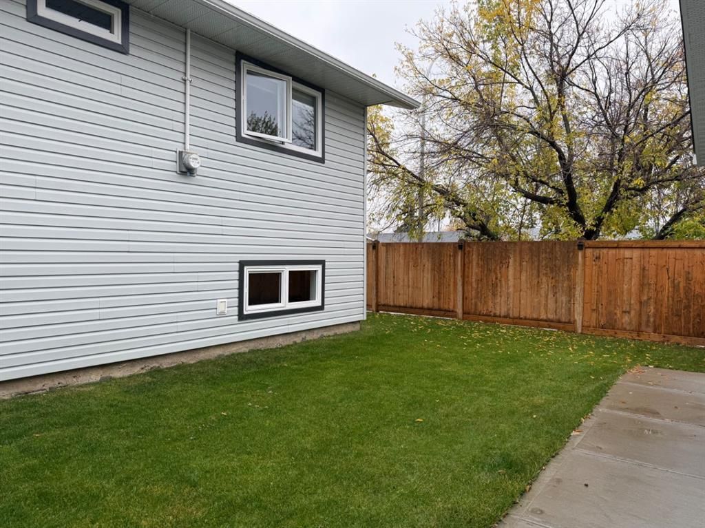 11104 92A Street  - Photo 29