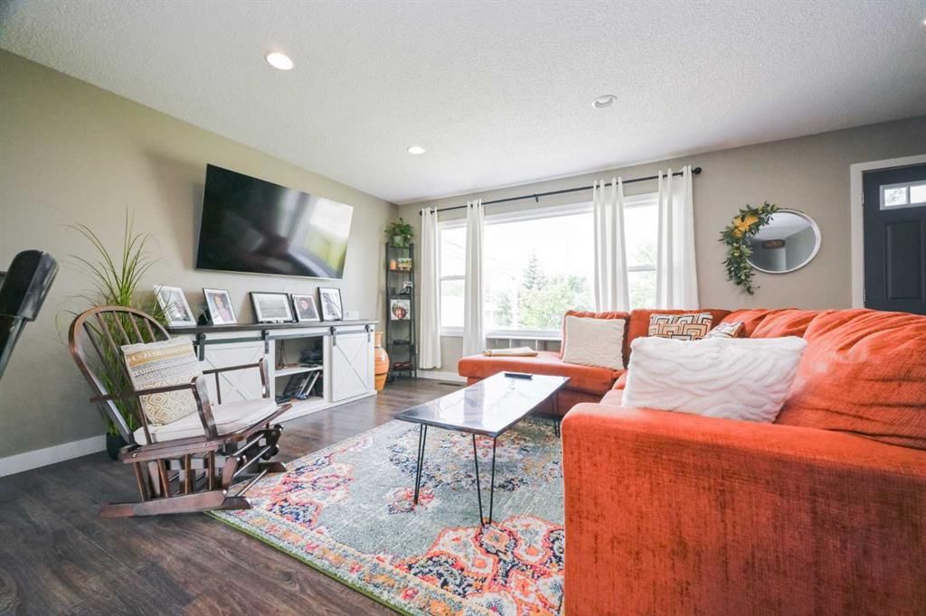 9703 87 Avenue  - Photo 4