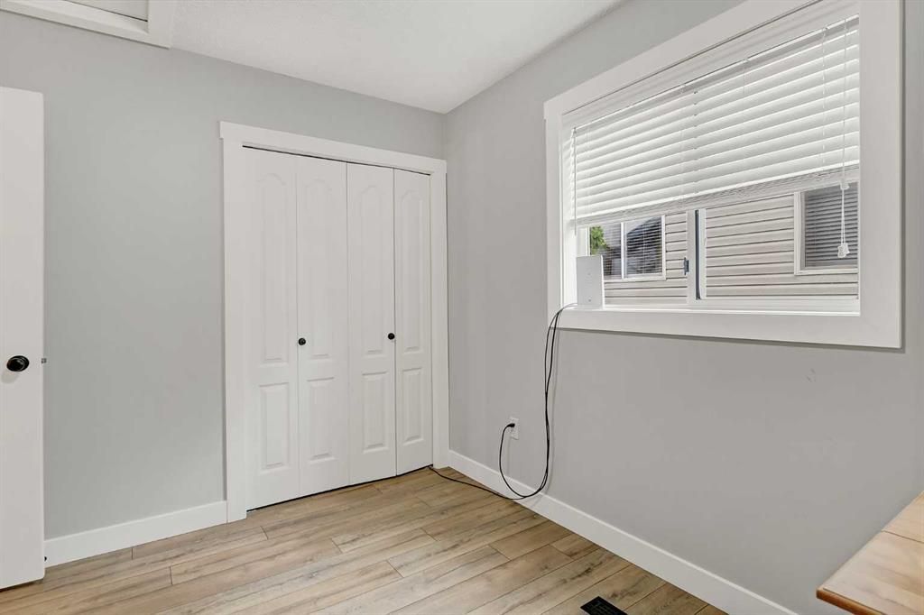 9117 Crystal Lake Drive  - Photo 20