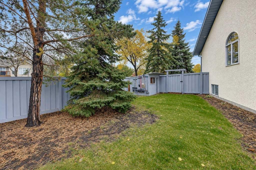 9117 Crystal Lake Drive  - Photo 40