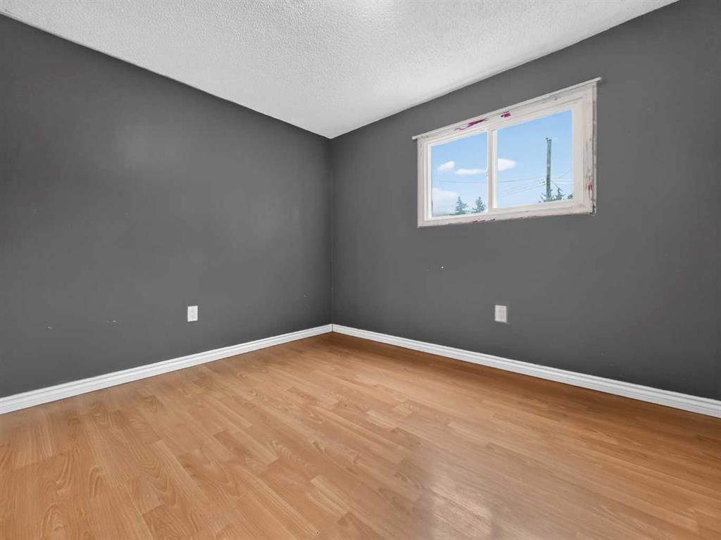 9507 107 Avenue  - Photo 11
