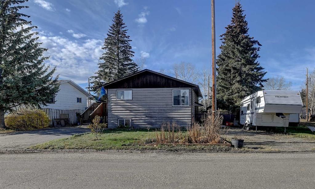 10411 103 Avenue  - Photo 1