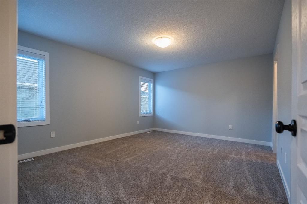 10309B 149 Avenue  - Photo 17