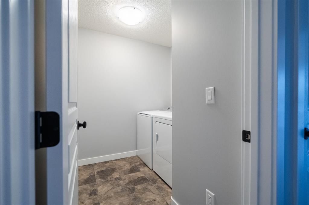 10309B 149 Avenue  - Photo 23