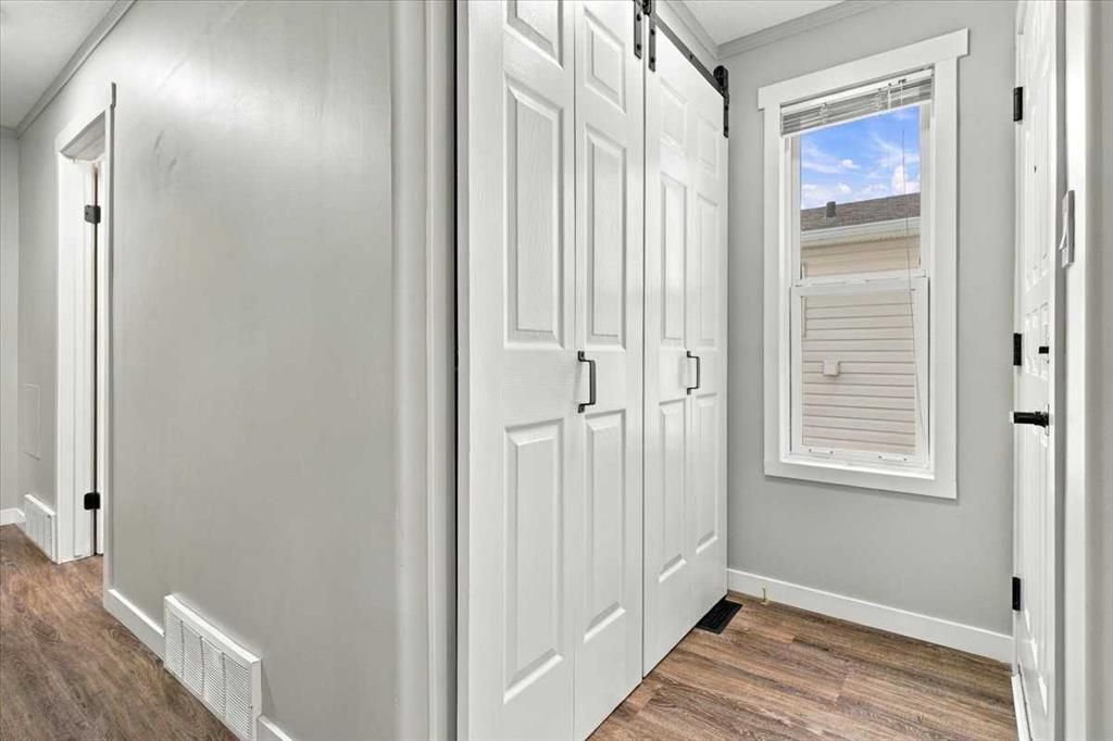 101, 10550 111 Street N - Photo 10