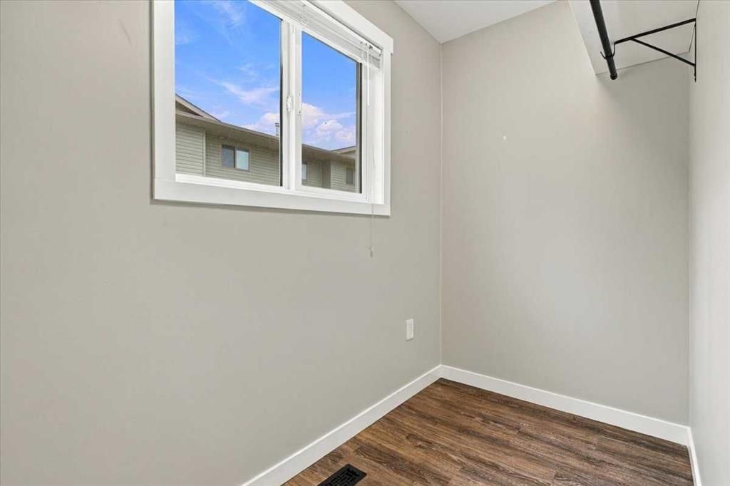 101, 10550 111 Street N - Photo 17