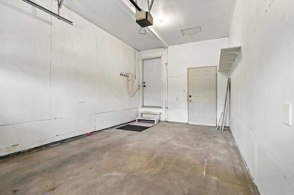 101, 10550 111 Street N - Photo 32