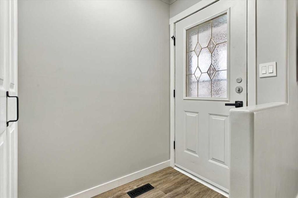 101, 10550 111 Street N - Photo 4