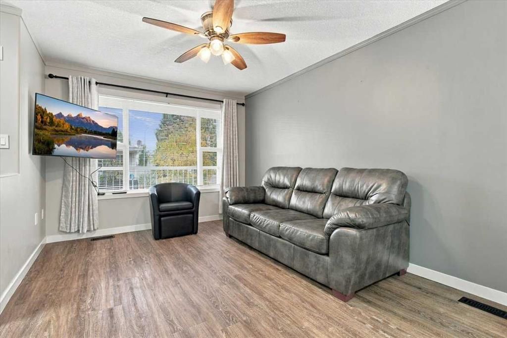 101, 10550 111 Street N - Photo 5