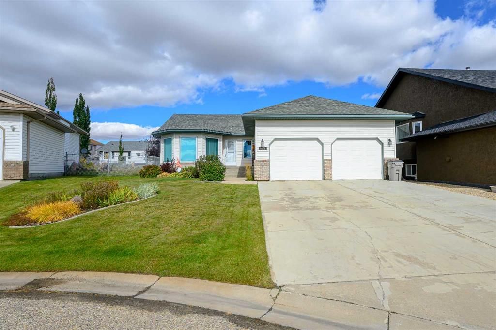 9114 110A Avenue  - Photo 1