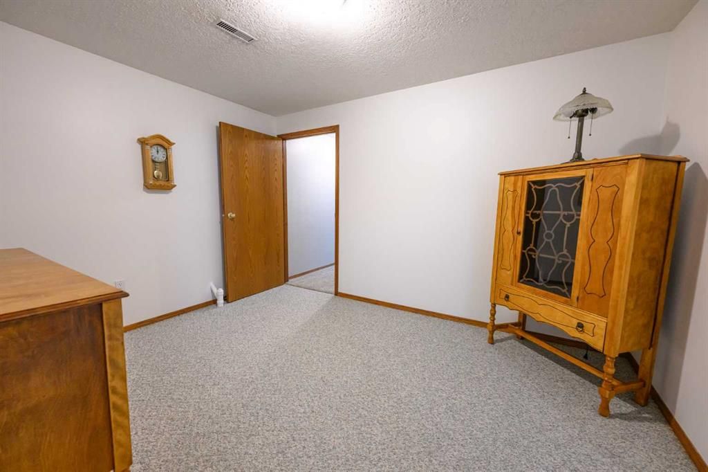 9114 110A Avenue  - Photo 36