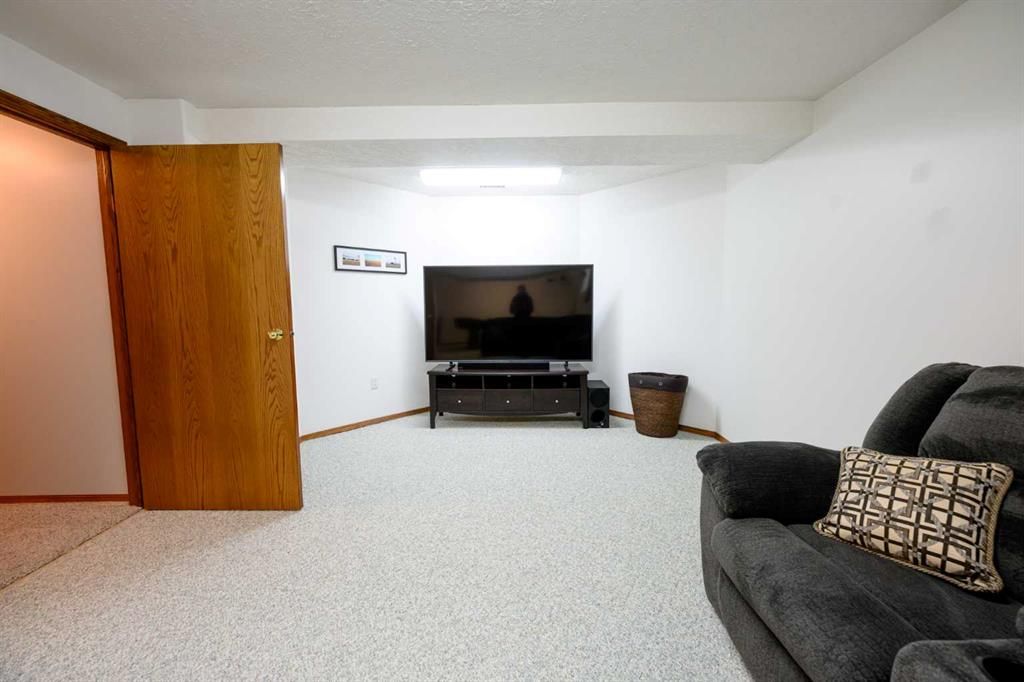 9114 110A Avenue  - Photo 39