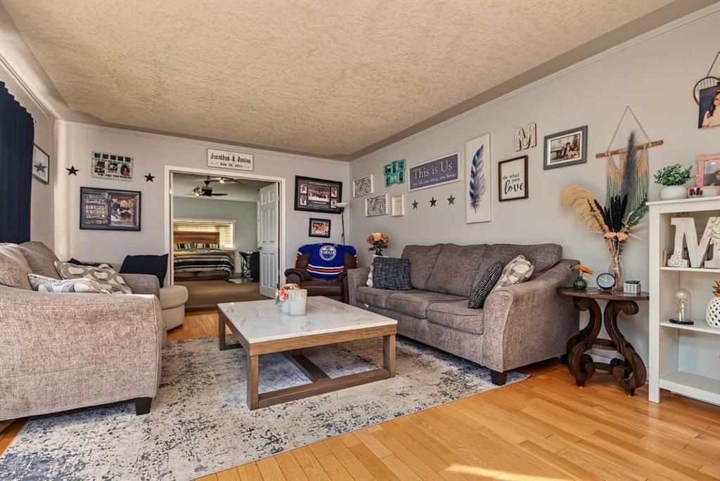 9, 710072 40 Highway  - Photo 16