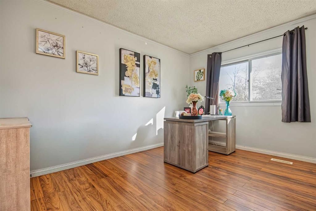 9, 710072 40 Highway  - Photo 31