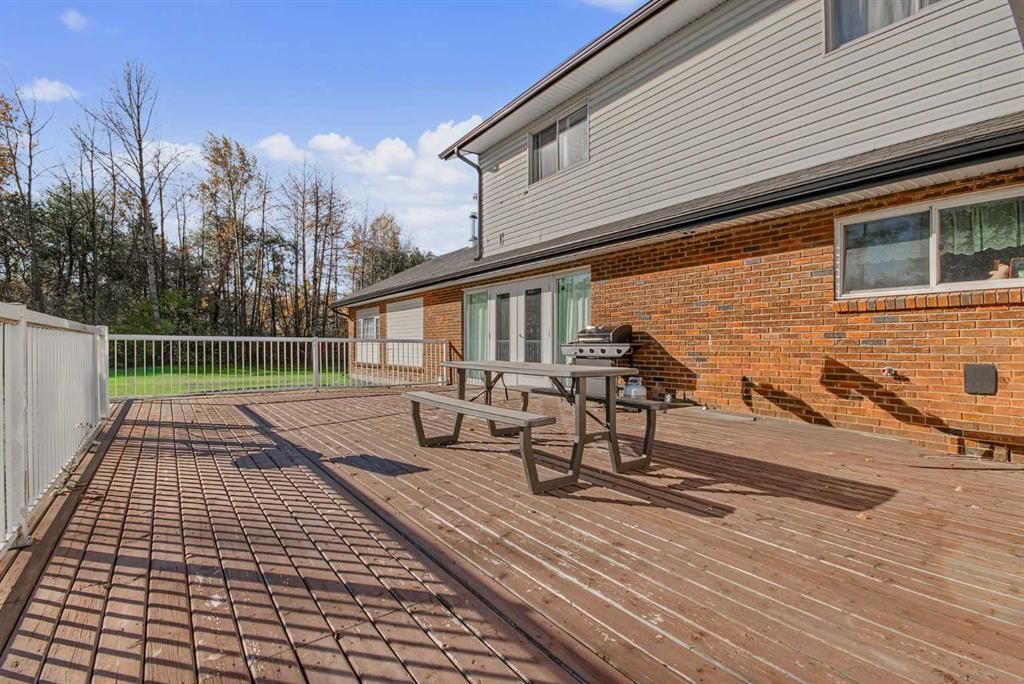 9, 710072 40 Highway  - Photo 33
