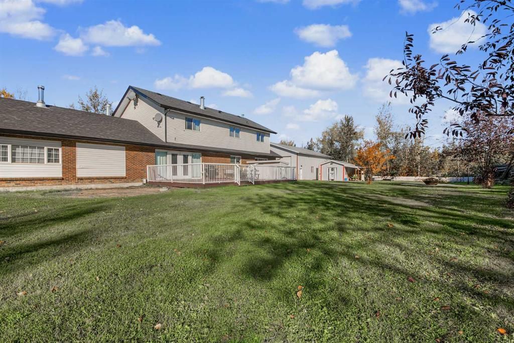 9, 710072 40 Highway  - Photo 35