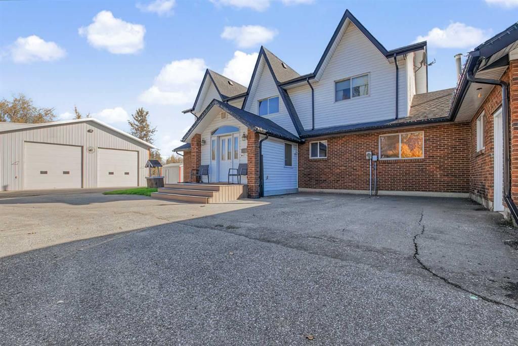 9, 710072 40 Highway  - Photo 38