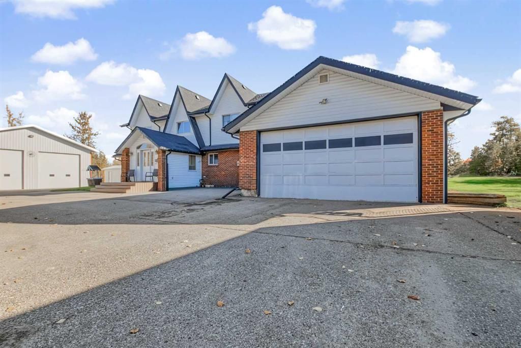 9, 710072 40 Highway  - Photo 4