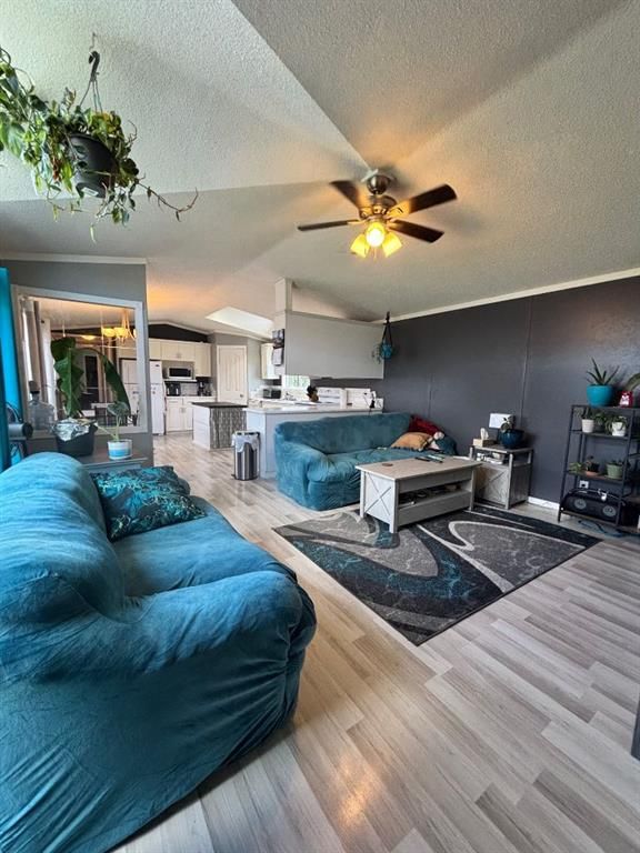 113 Clark Crescent  - Photo 4