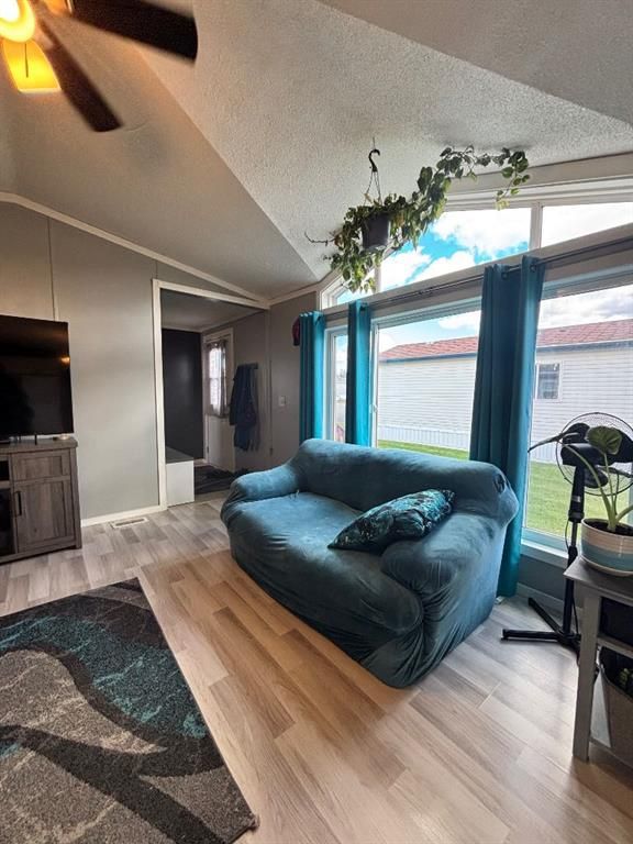113 Clark Crescent  - Photo 6